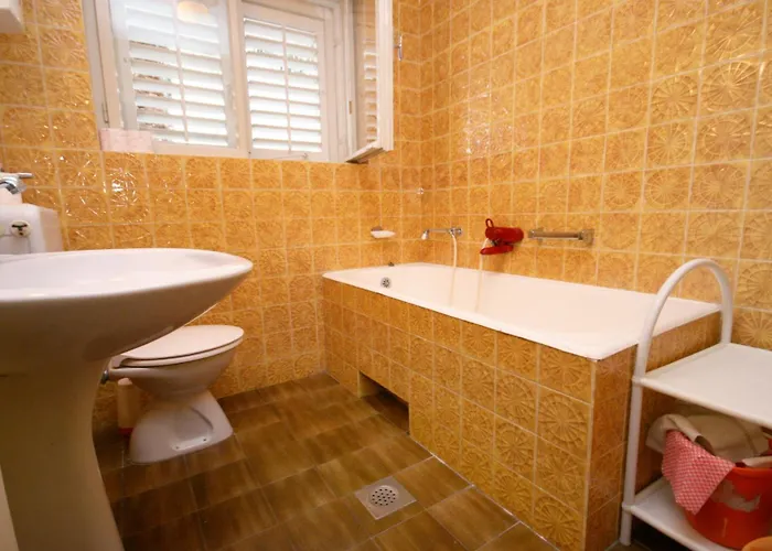 And With Parking Space - 6644