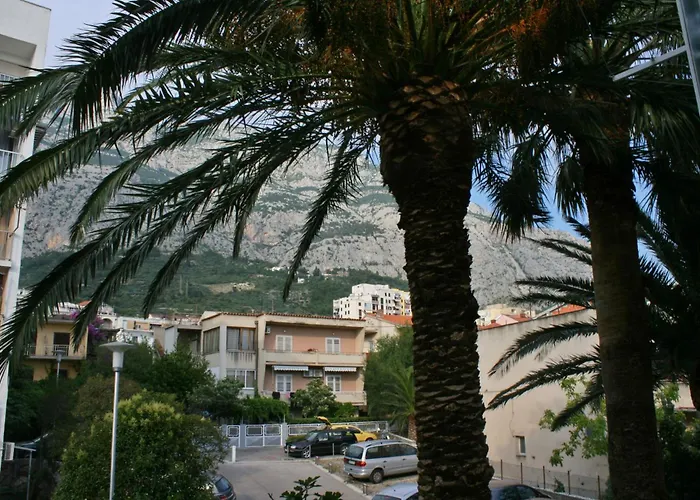 And With Parking Space - 6644 Makarska