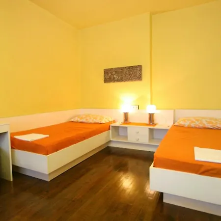 And With Parking Space - 6644 3* Makarska