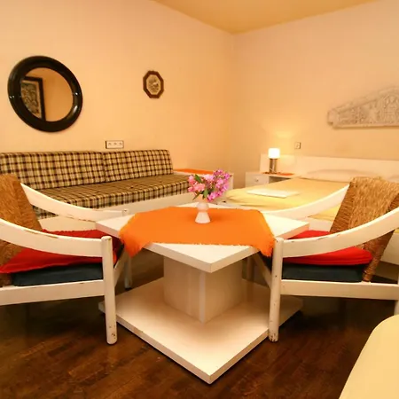 And With Parking Space - 6644 Pensionat 3*