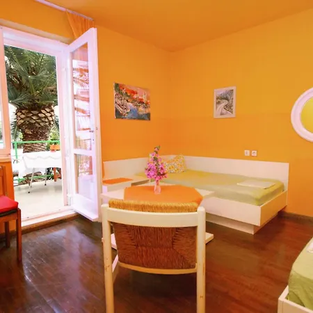 Pensionat And With Parking Space - 6644