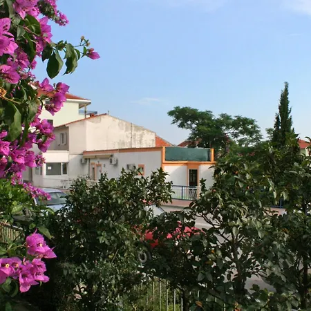 And With Parking Space - 6644 Makarska