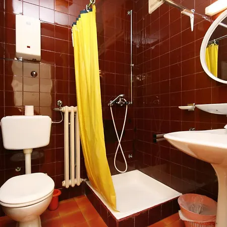 Pensionat And With Parking Space - 6644 3*